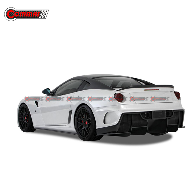 Kit de carrocería de fibra de carbono estilo Vorsteiner para Ferrari 599