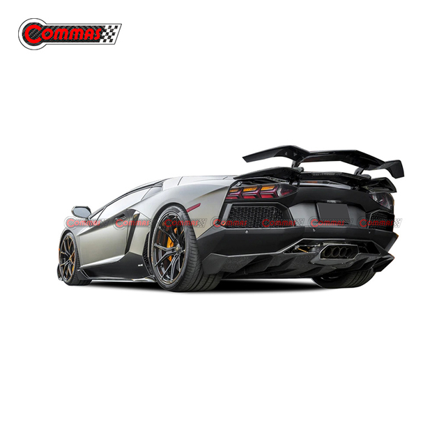 Labio del difusor trasero de fibra de carbono estilo Vorsteiner para Lamborghini Aventador LP700