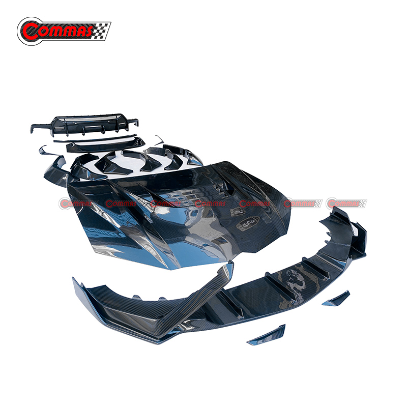 Kit de carrocería de fibra de carbono seco Lamborghini Urus estilo Vorsteiner