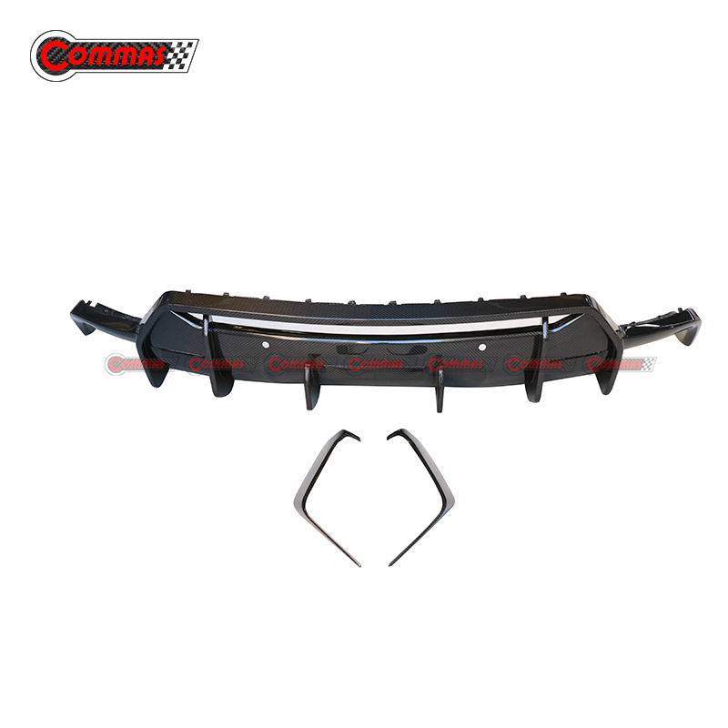 Labio difusor trasero de fibra de carbono Lamborghini URUS