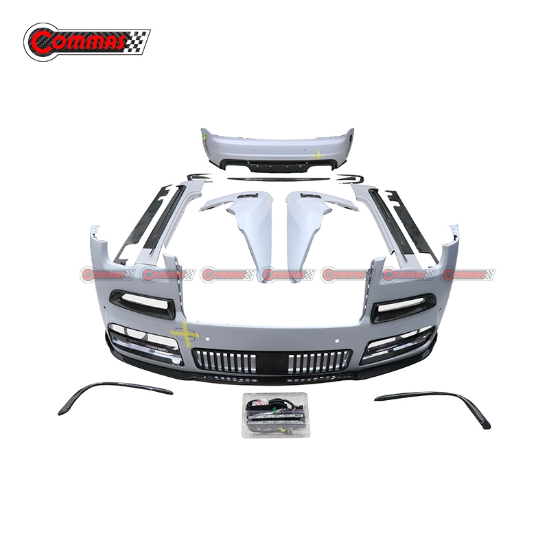 Interior de fibra de carbono seco del Lotus Eletre R+